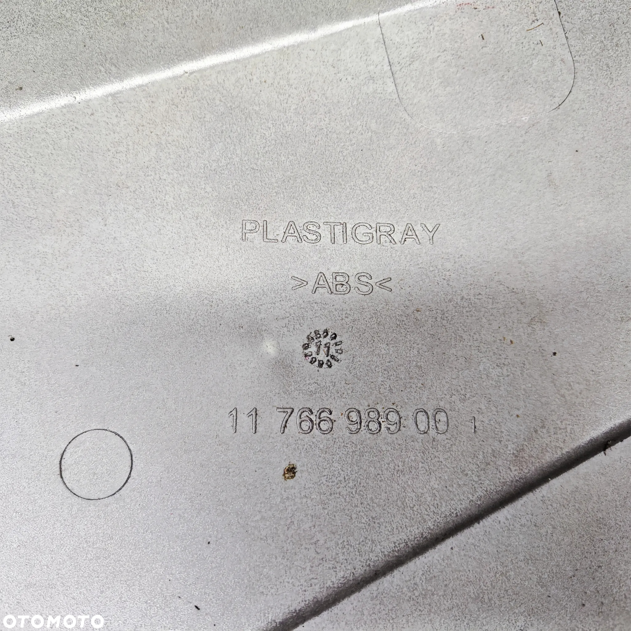 Owiewka, osłona prawa, bok, boczek prawy Peugeot Satelis - 18
