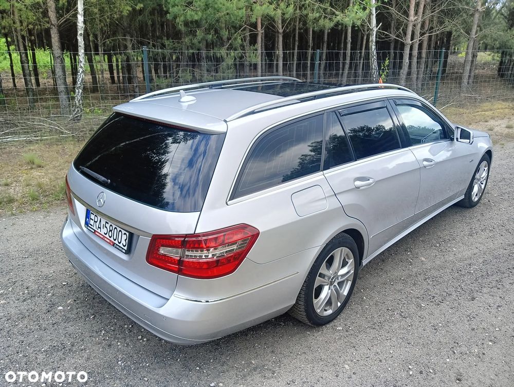 Mercedes-Benz Klasa E 200 BlueEFFICIENCY 7G-TRONIC Elegance - 11
