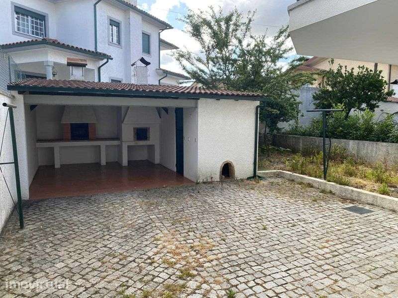 Moradia Geminada T4 - Viseu - Grande imagem: 5/12