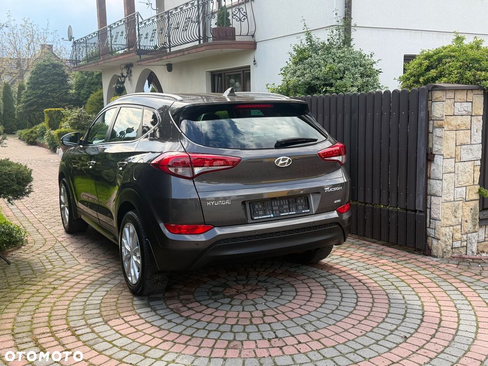 Hyundai Tucson 2.0 CRDi 4WD Passion Plus - 11