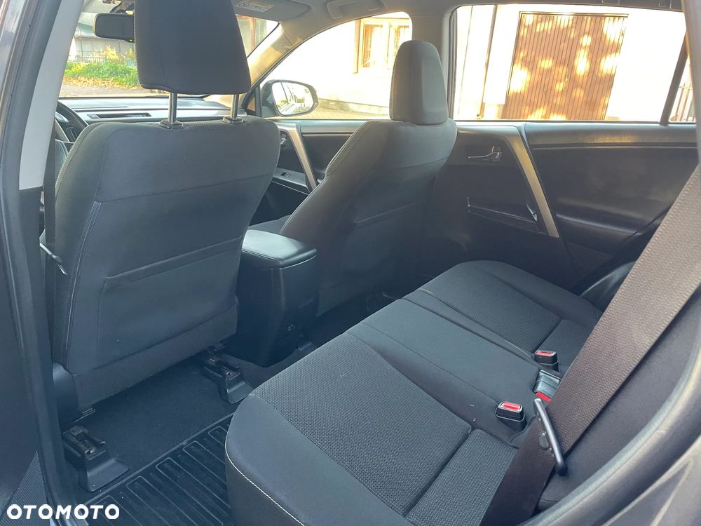 Toyota RAV4 2.0 D-4D Active 4x2 - 11