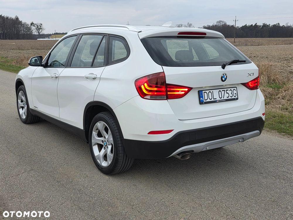 BMW X1 sDrive18d xLine - 13