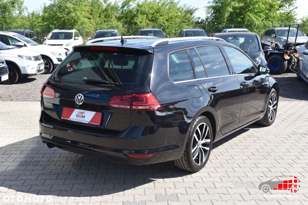 Volkswagen Golf - 11