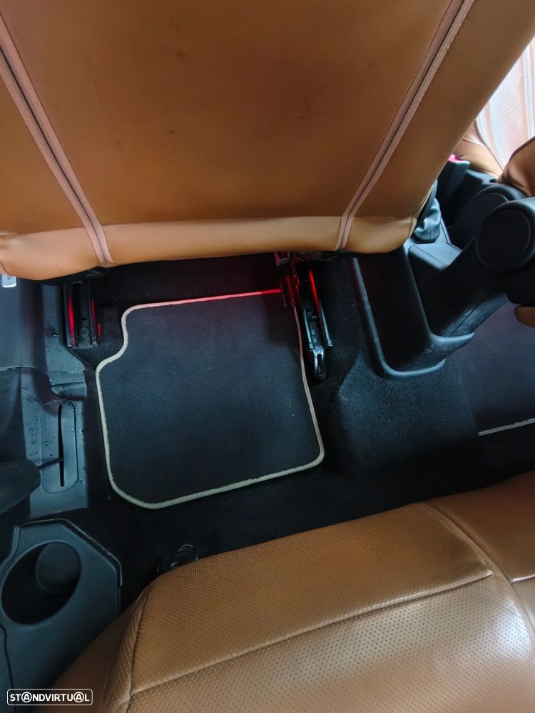 Alfa Romeo MiTo 1.4 MultiAir Distinctive - 18