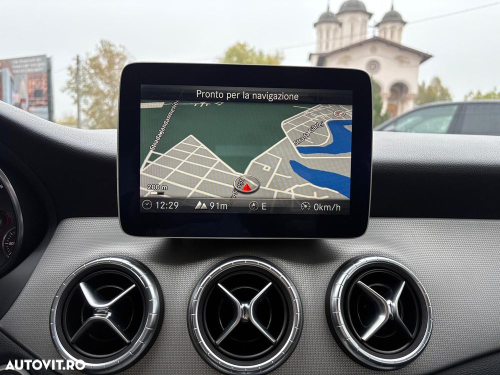 Mercedes-Benz CLA 200 d 7G-DCT - 16