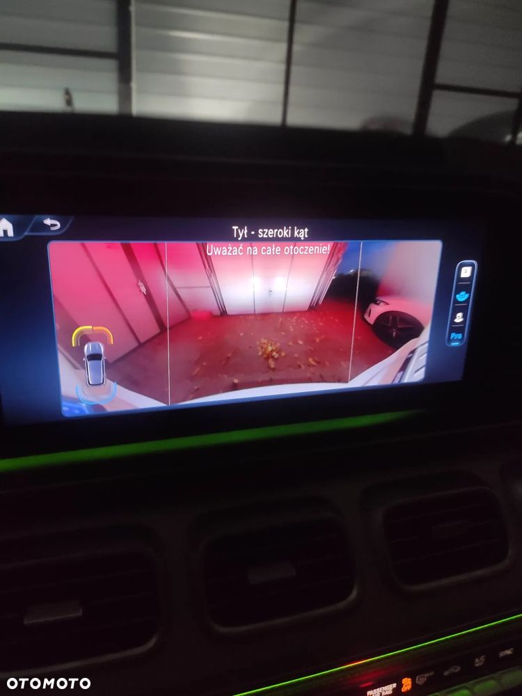 Mercedes-Benz GLE 300 d 4-Matic - 27