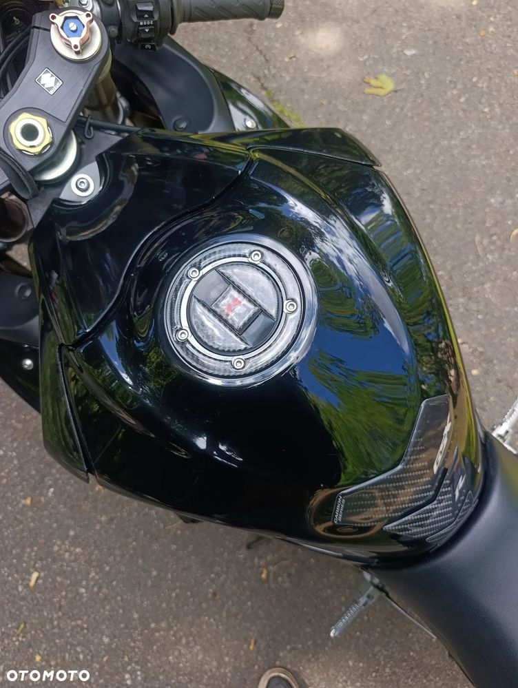 Suzuki GSX-R - 27