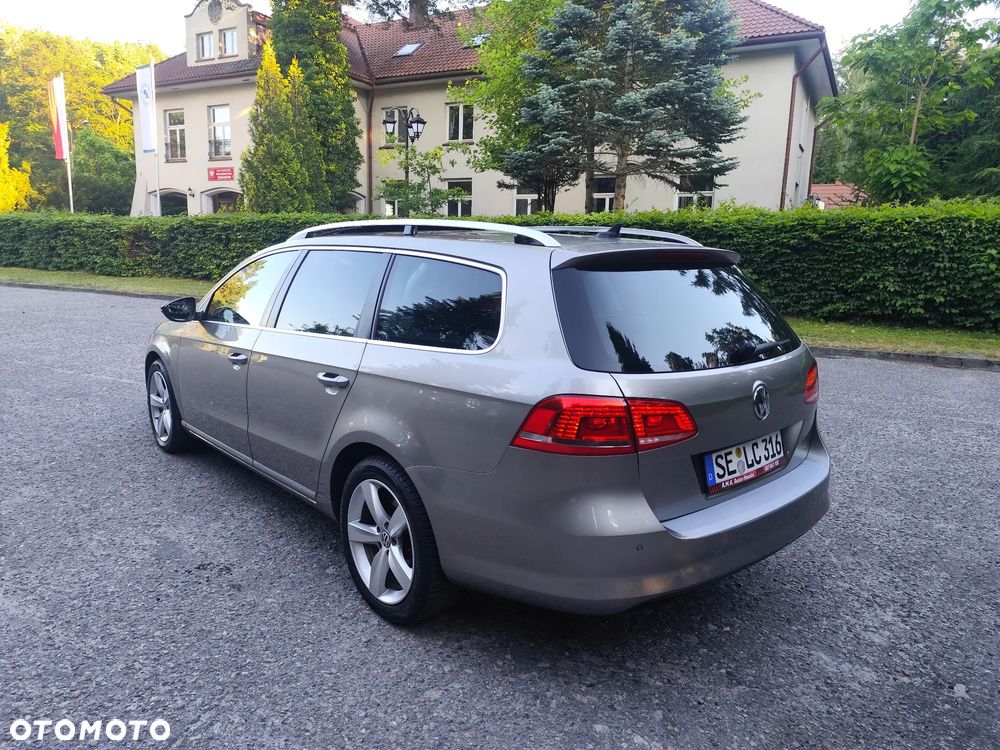 Volkswagen Passat 2.0 TDI DPF BlueMotion Technology Highline - 33