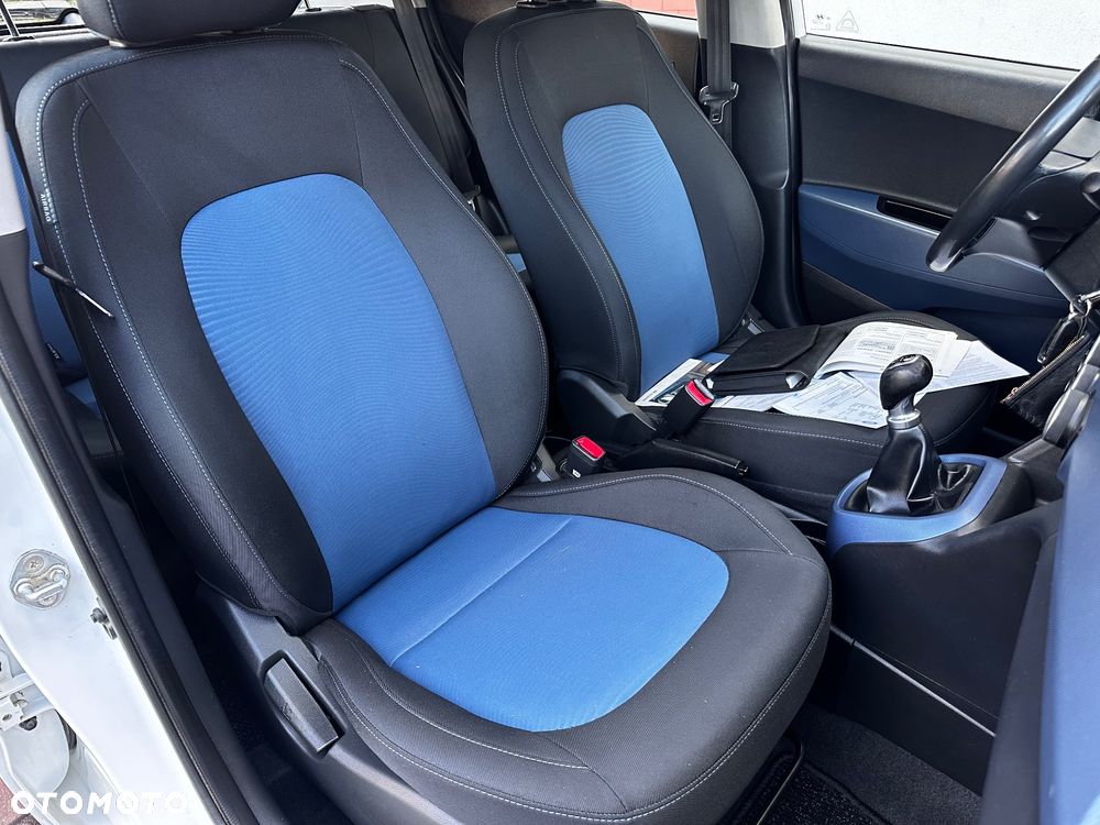 Hyundai i10 1.2 Fifa World Cup Edition - 21