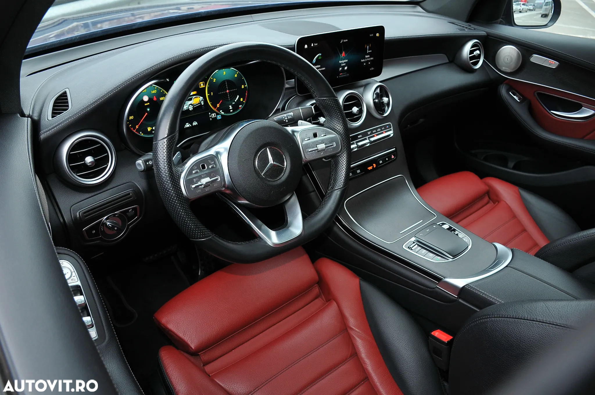 Mercedes-Benz GLC Coupe 300 d 4Matic 9G-TRONIC AMG Line Plus - 3