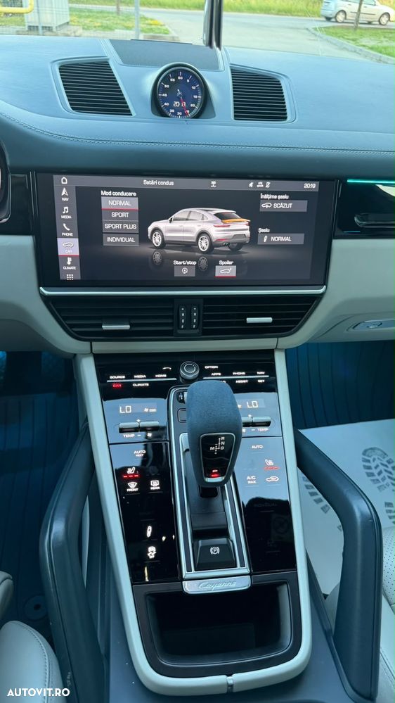 Porsche Cayenne Standard - 12