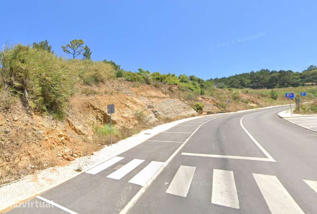 Terreno Urbano Projeto Aprovado para Moradia Unifamiliar Geminada - Grande imagem: 3/9
