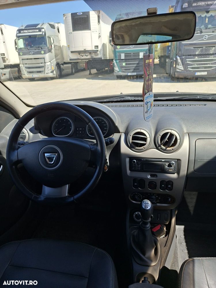 Dacia Duster 1.5 dCi 4x4 Prestige - 8