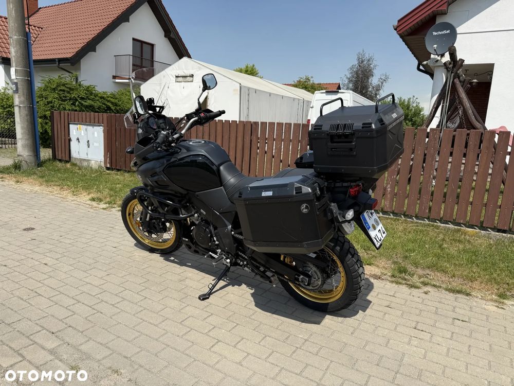 Suzuki DL - 4