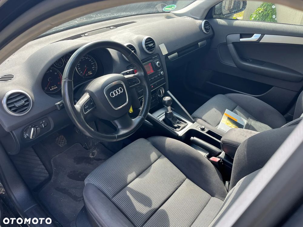 Audi A3 Sportback 1.8 TFSI Attraction - 9