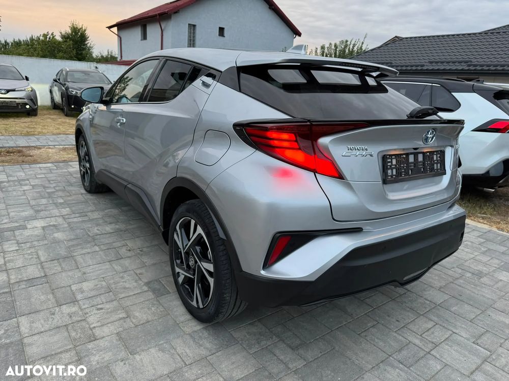 Toyota C-HR - 11