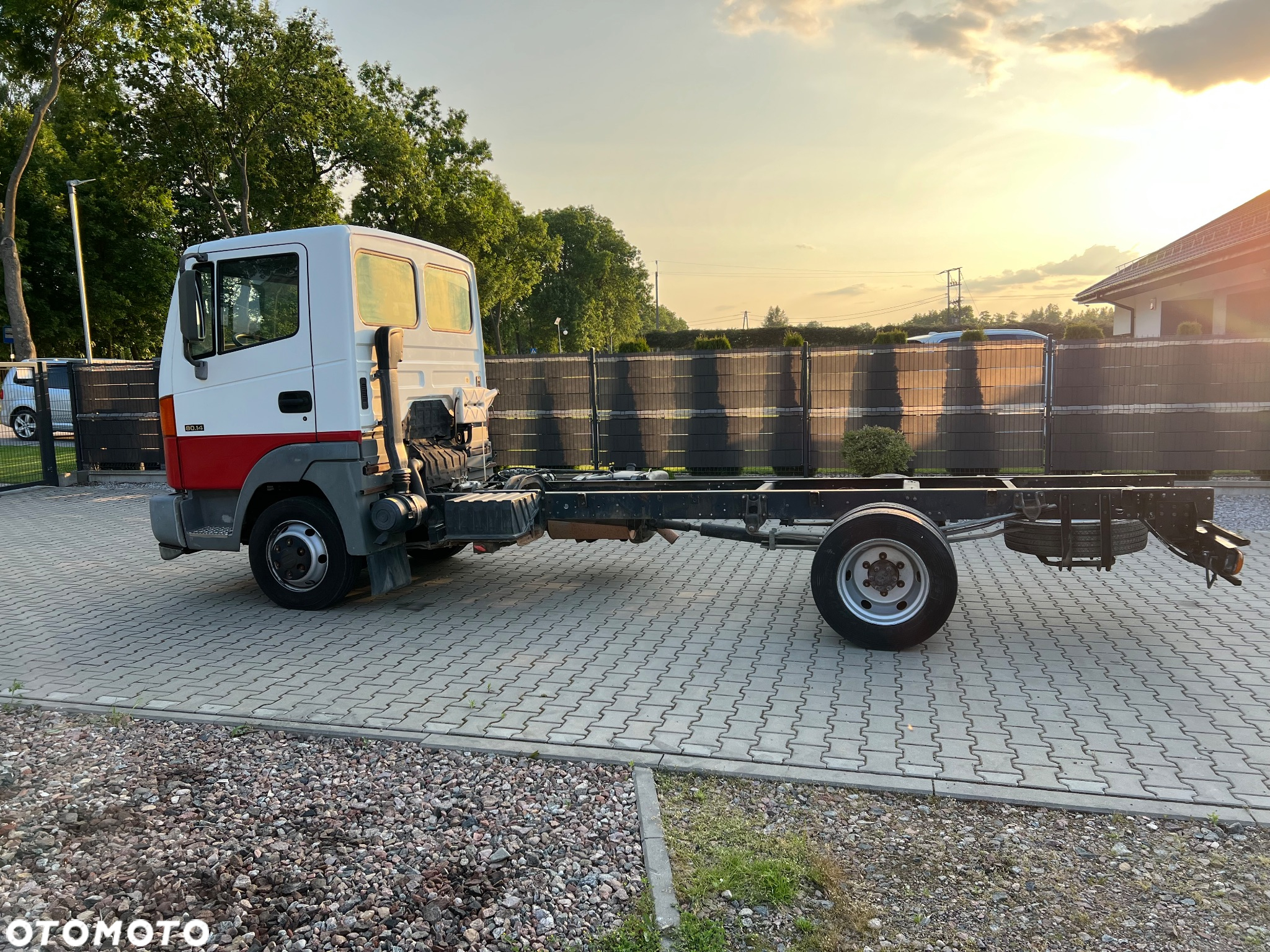 Nissan Atleon 80.140 - 2