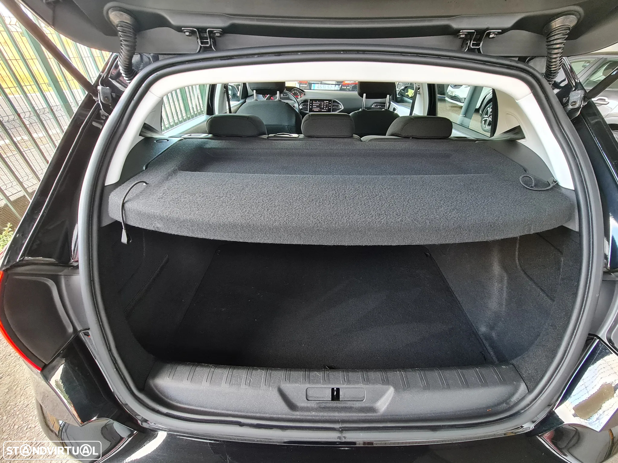 Peugeot 308 1.2 PureTech Active Pack - 15