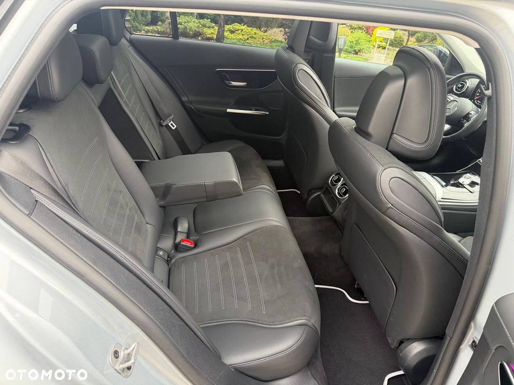 Mercedes-Benz Klasa C 220 d 9G-TRONIC AMG Line - 19