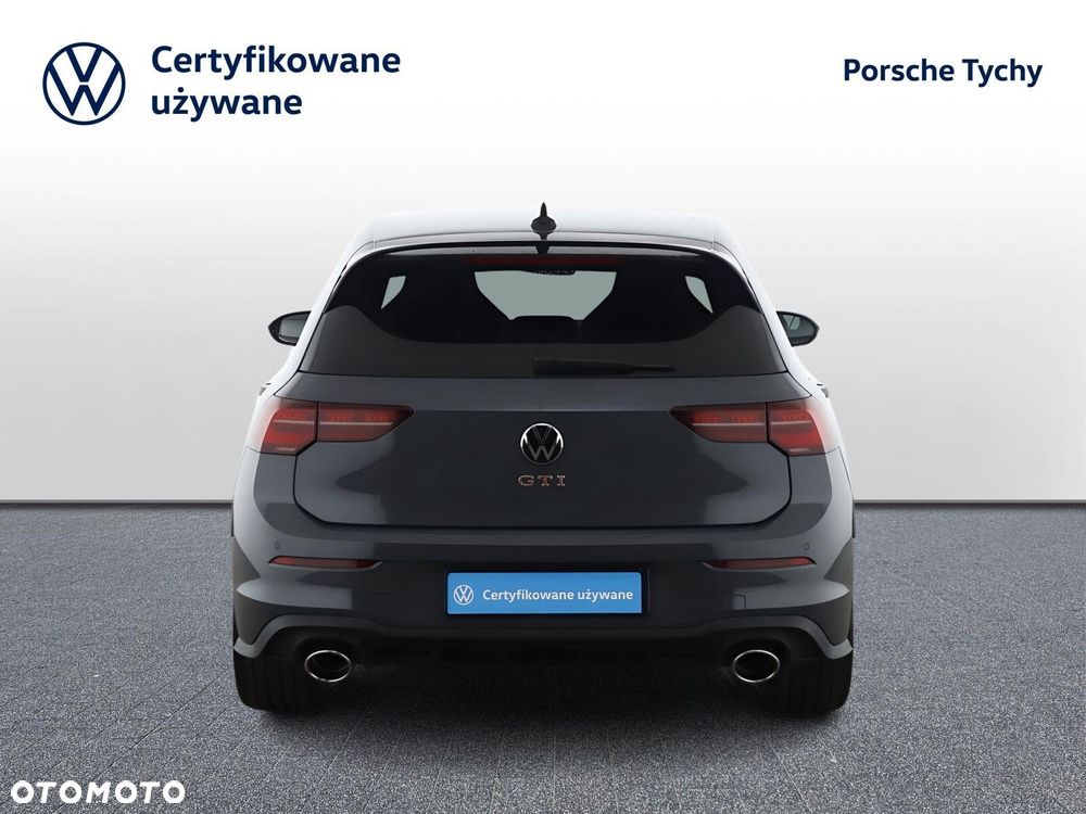 Volkswagen Golf - 26