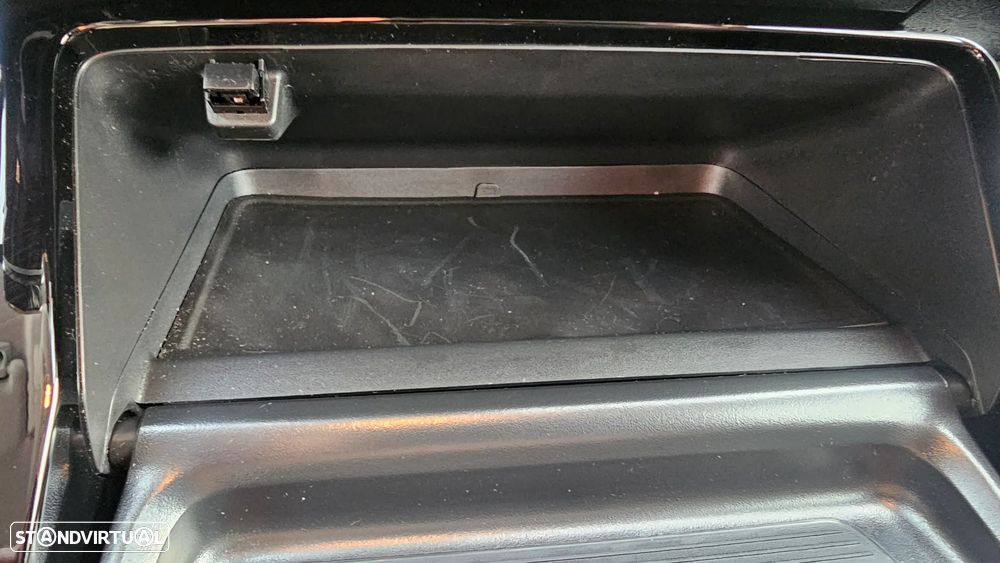 Peugeot 208 1.2 Hybrid Allure e-DCS6 - 21