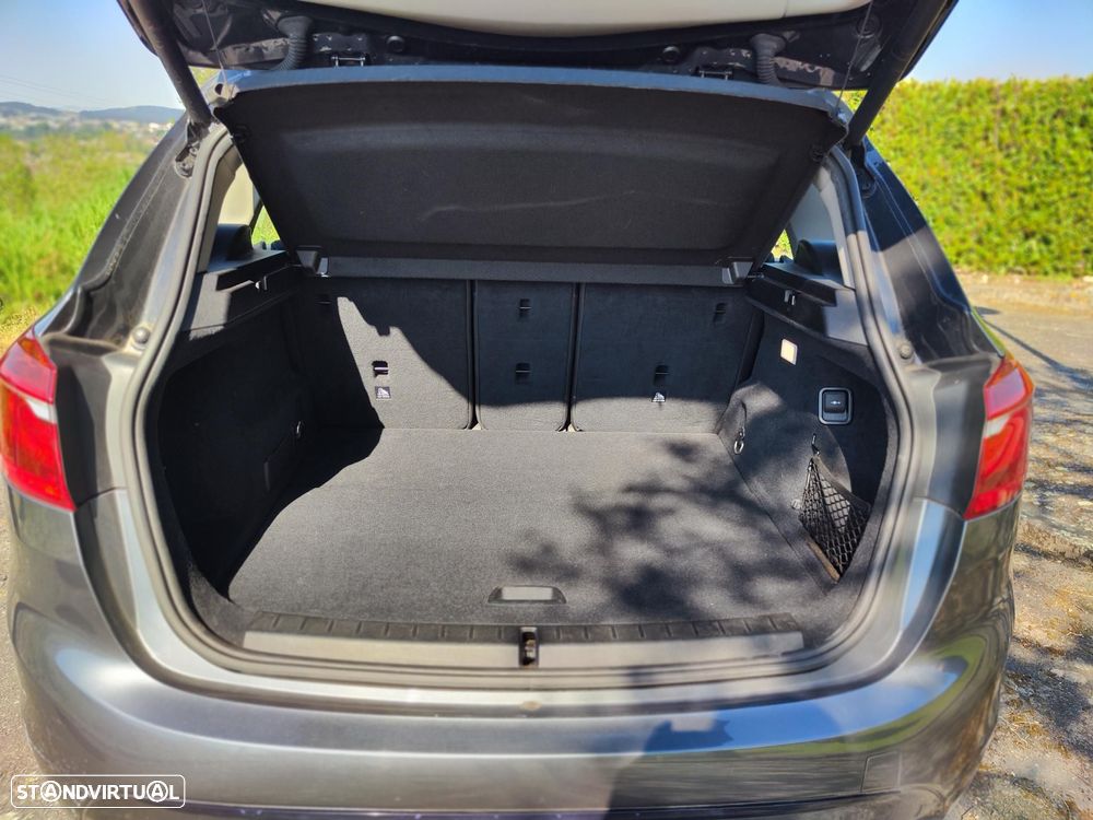 BMW 216 Active Tourer d Line Sport - 12