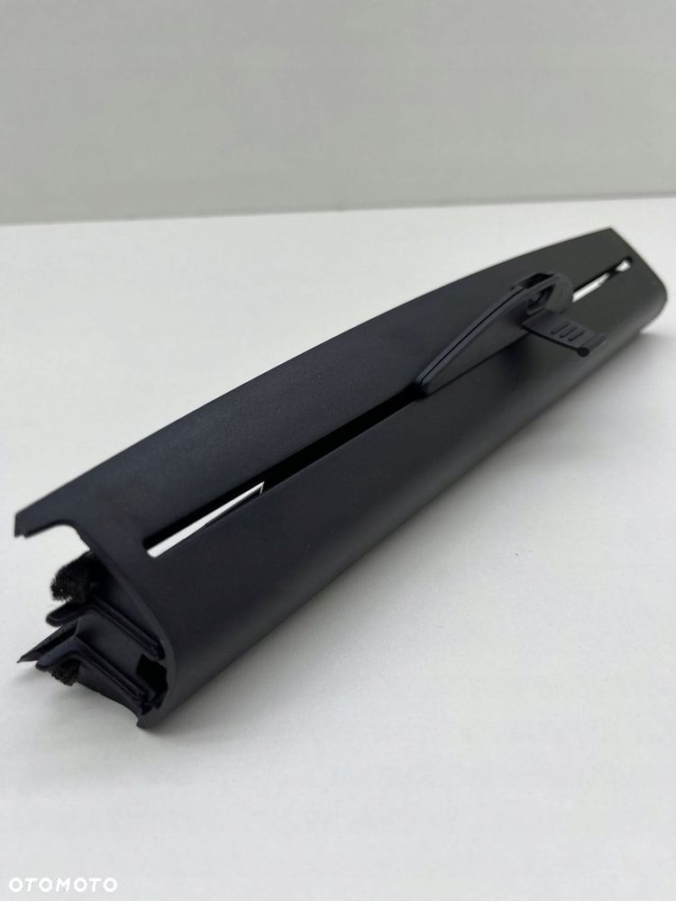 BMW 3 E90 LIFT ROLETA SIATKA BOCZNA DRZWI LEWA TYŁ 7129811