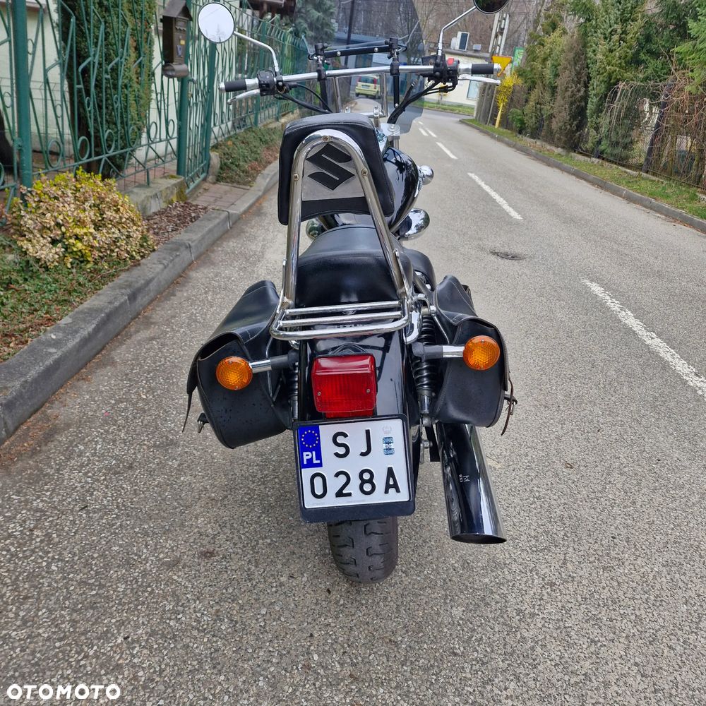 Suzuki Intruder - 8