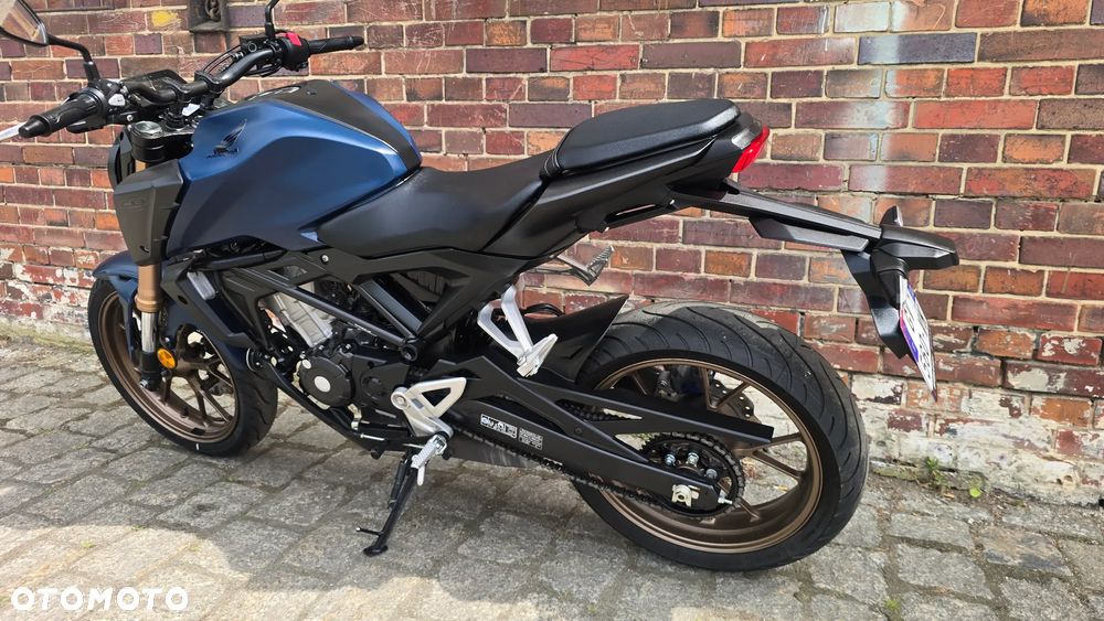 Honda CB - 10