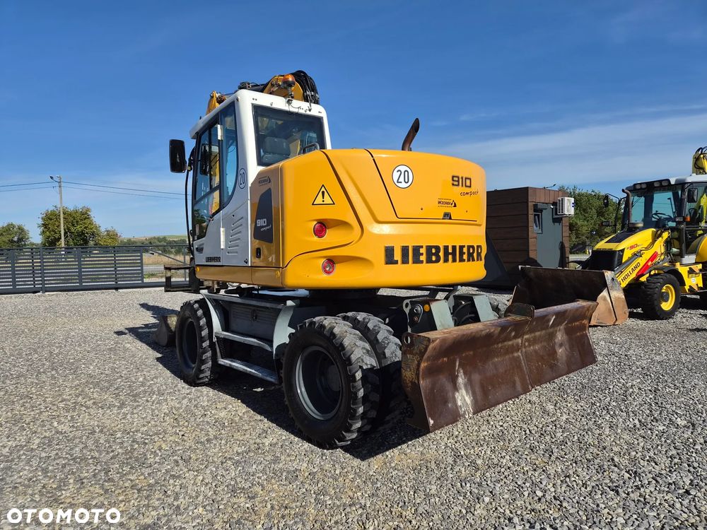 Liebherr A 910 Compact - 10