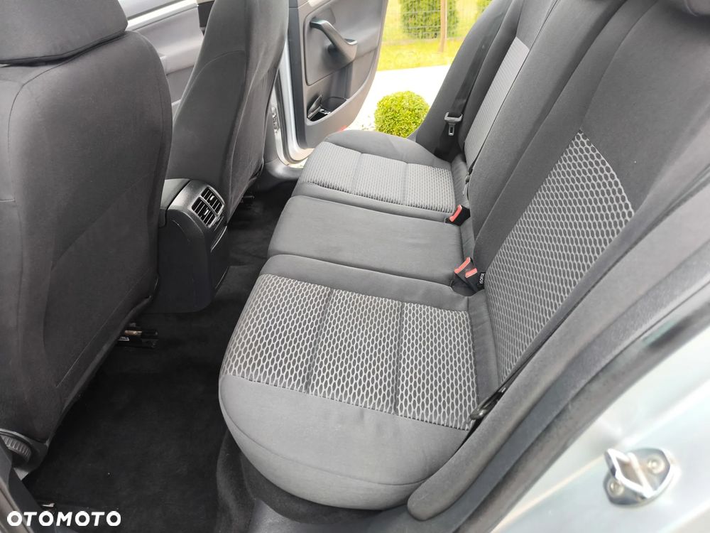 Volkswagen Golf 1.4 Team - 25