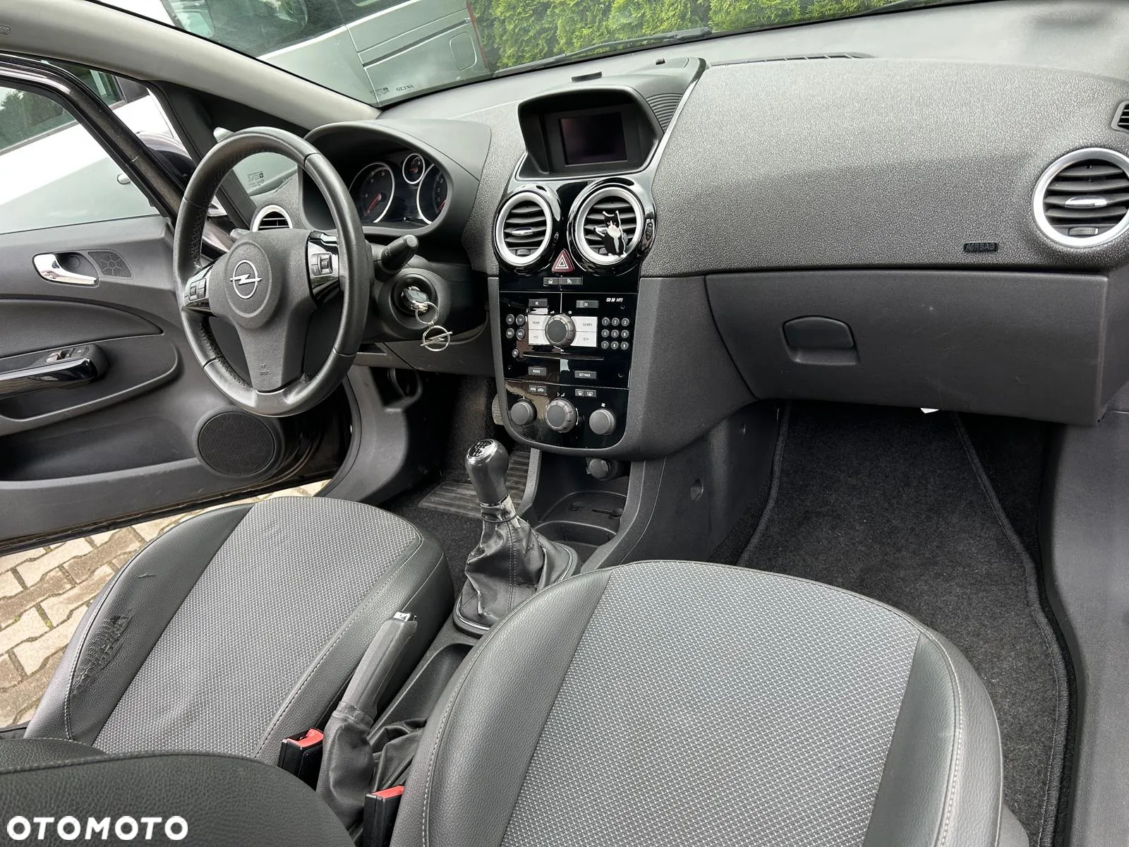 Opel Corsa 1.7 CDTI Cosmo - 11