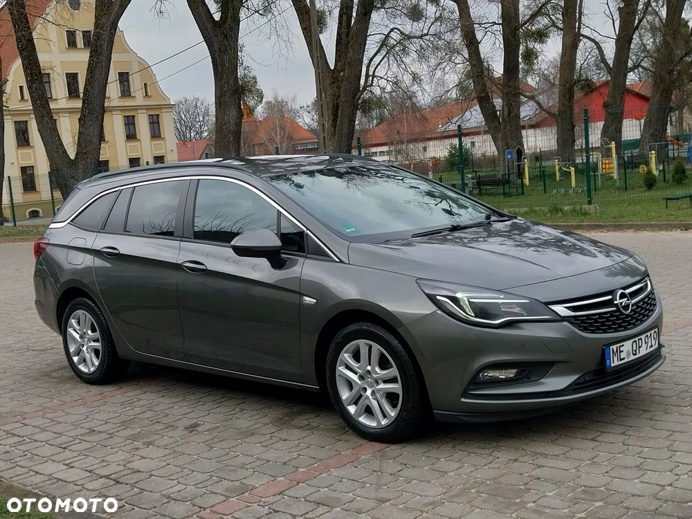 Opel Astra 1.6 CDTI Cosmo - 2