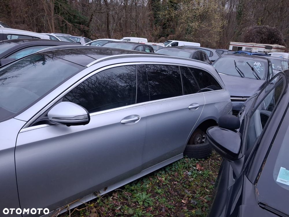 Mercedes-Benz Klasa E 220 d Business Edition 9G-TRONIC - 12