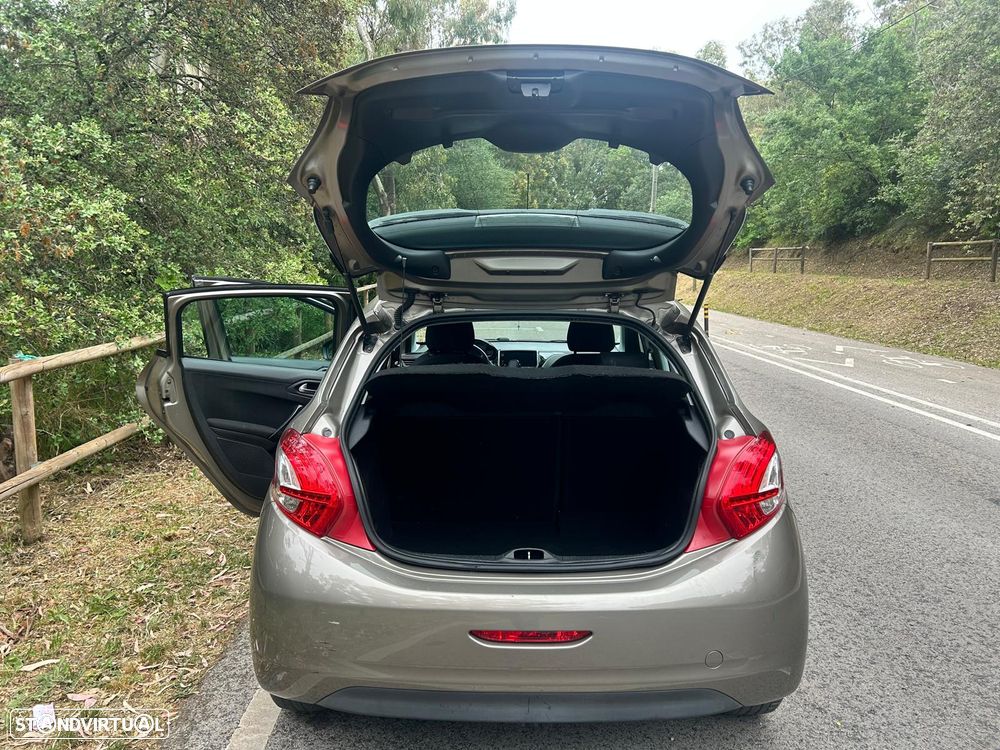 Peugeot 208 e-HDi 68 EGS5 Stop&Start Active - 11