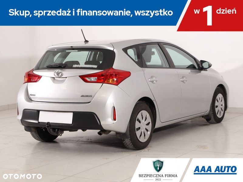 Toyota Auris - 7