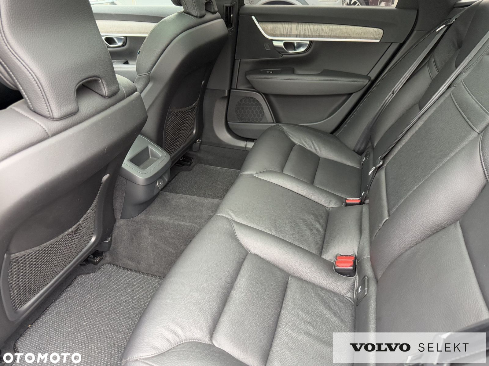 Volvo V90 Cross Country - 26