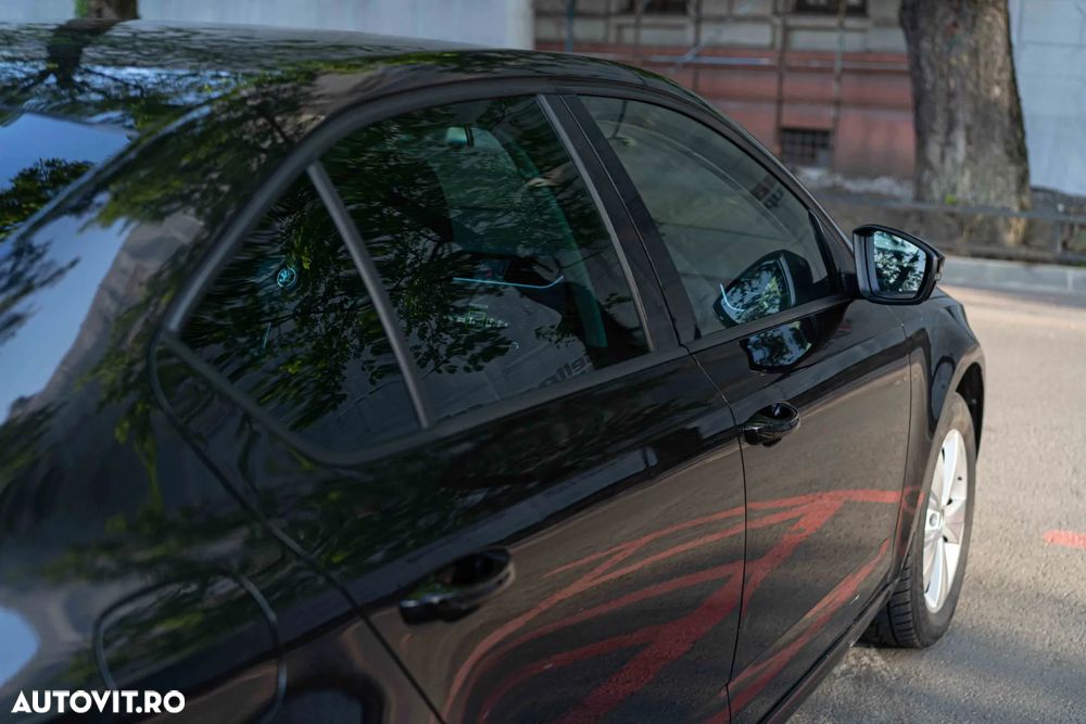 Skoda Octavia 1.6 TDI DSG Ambition - 19