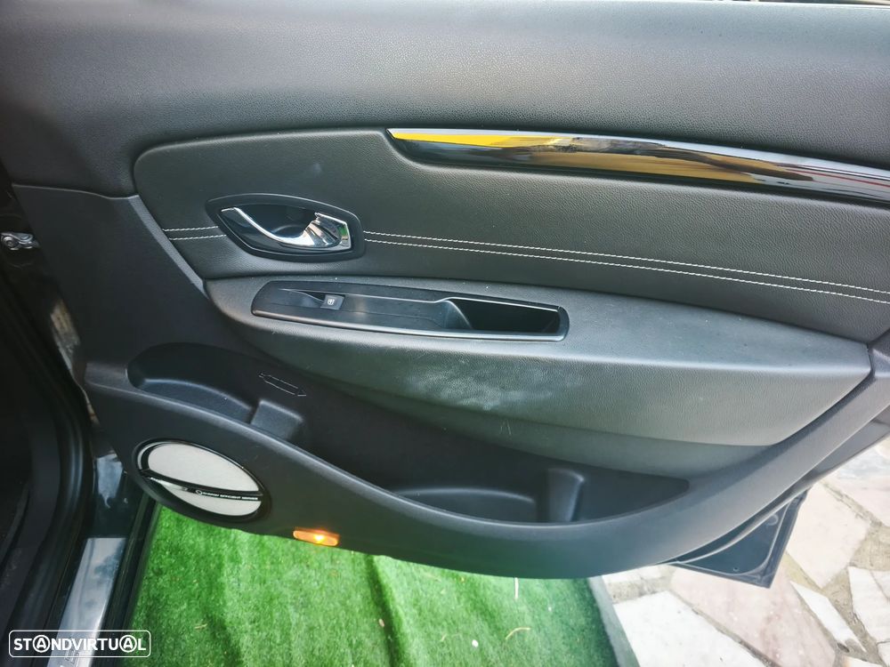 Renault Scénic Energy dCi 110 S&S Bose Edition - 21
