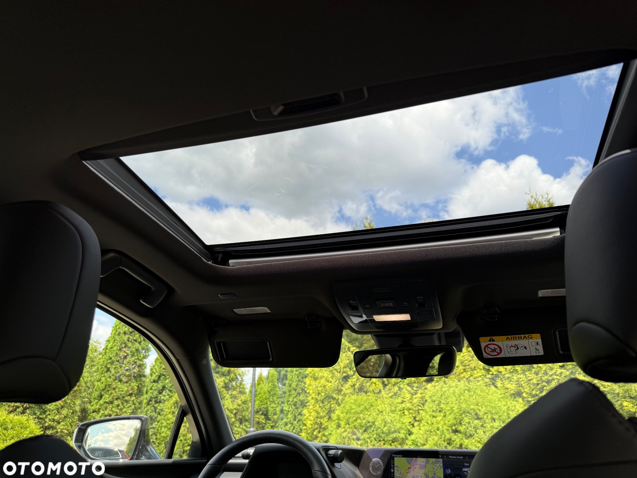 Lexus UX 250h - 12
