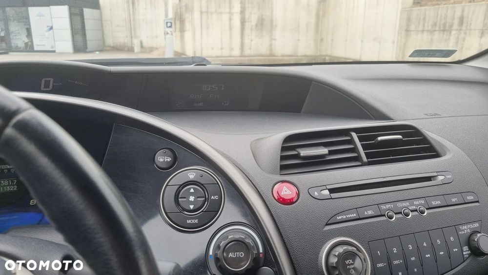 Honda Civic 1.8 Sport - 10