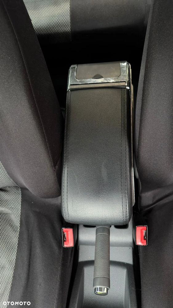 Volkswagen Polo 1.4 16V Comfortline - 9