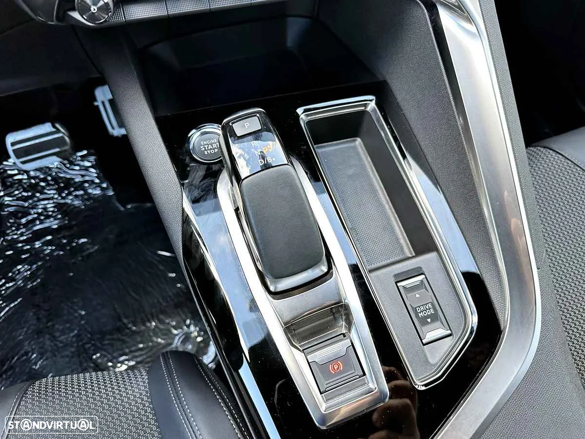Peugeot 3008 1.6 Hybrid GT e-EAT8 - 20
