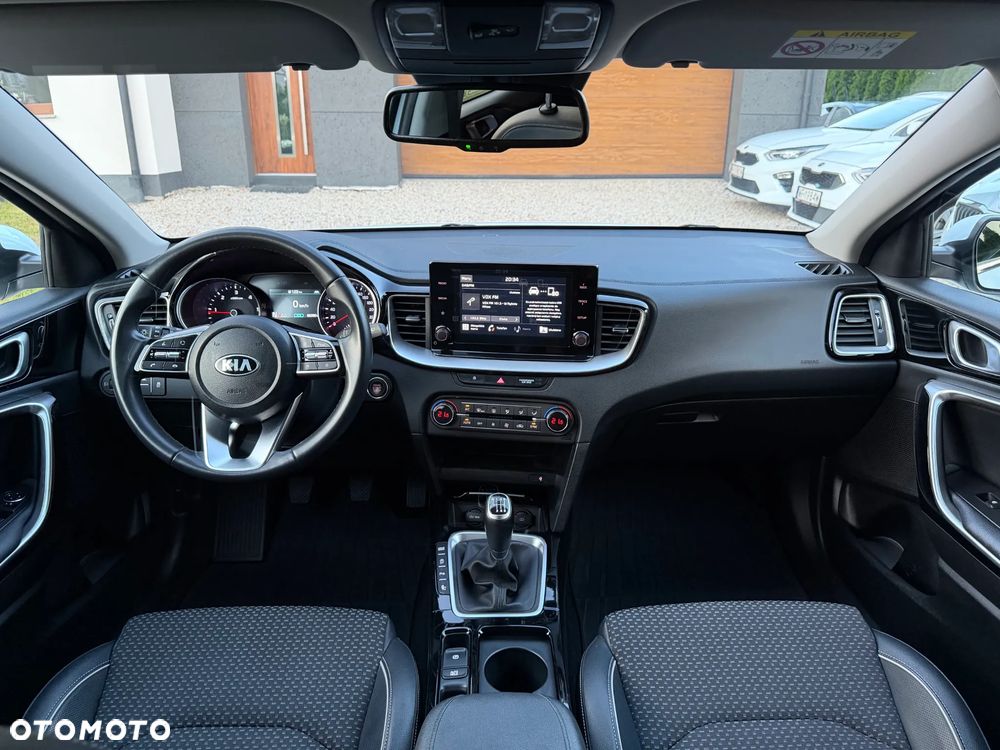 Kia Ceed 1.6 CRDi mHEV L - 8