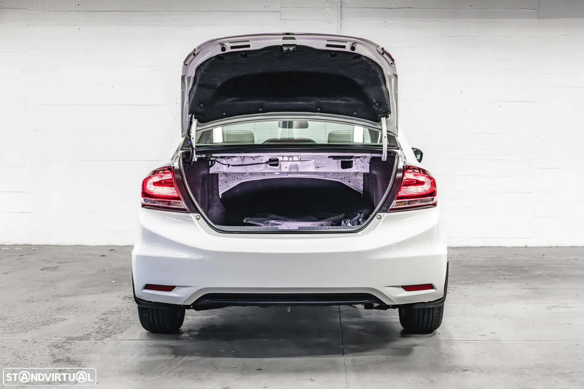 Honda Civic 1.8 i-VTEC Auto Executive - 8