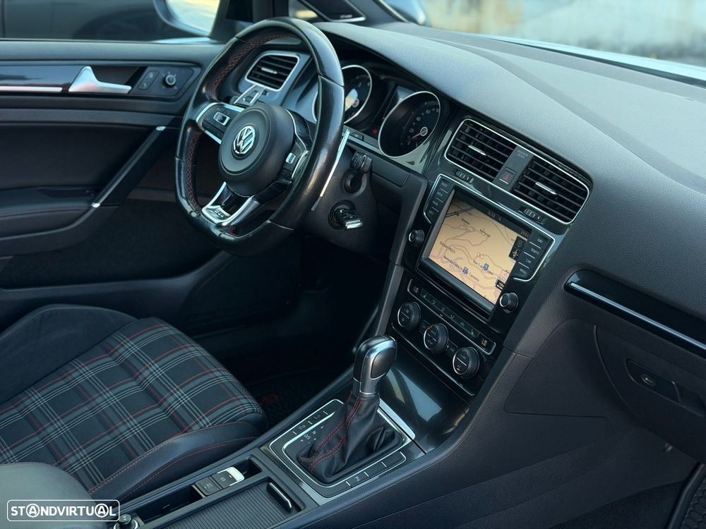 VW Golf 2.0 TSi GTi DSG Performance - 5
