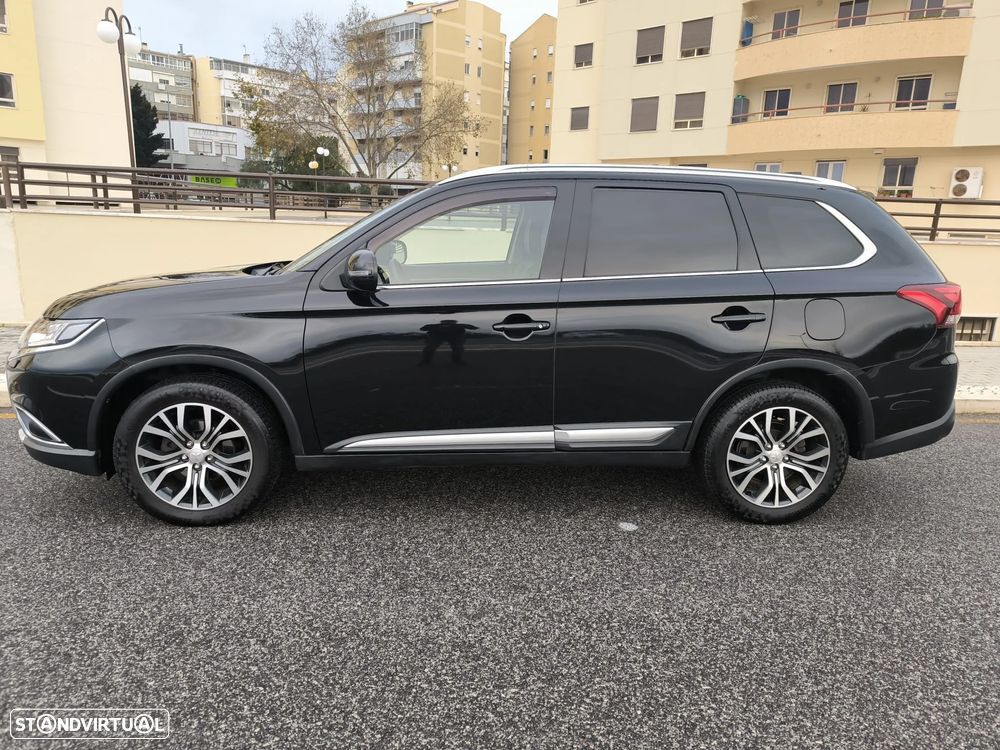 Mitsubishi Outlander 2.2 DI-D Instyle Navi - 8