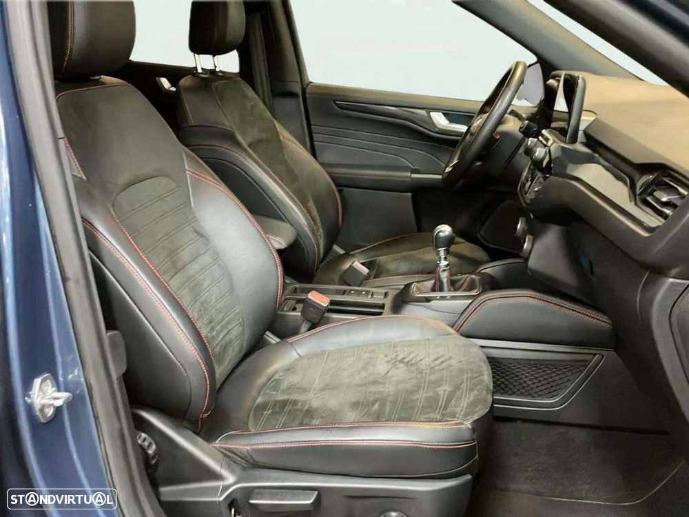 Ford Kuga 1.5 EcoBoost ST-Line X - 16