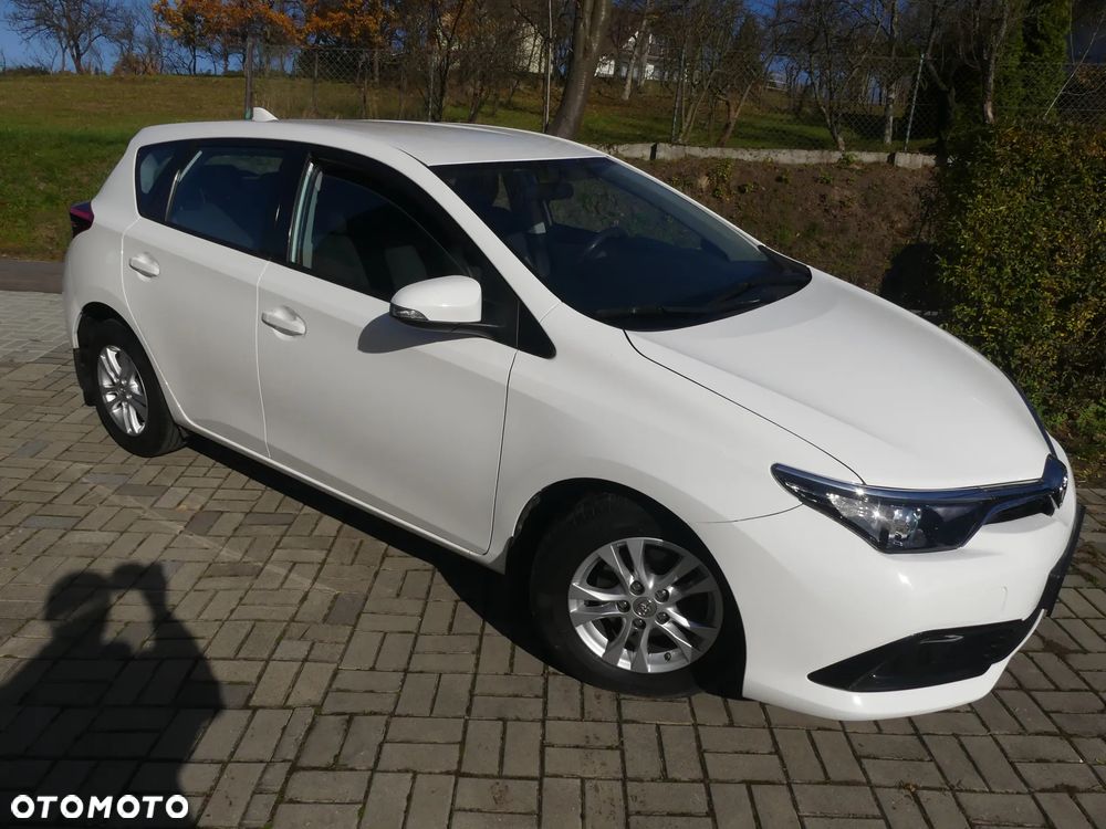 Toyota Auris 1.33 VVT-i Premium - 22