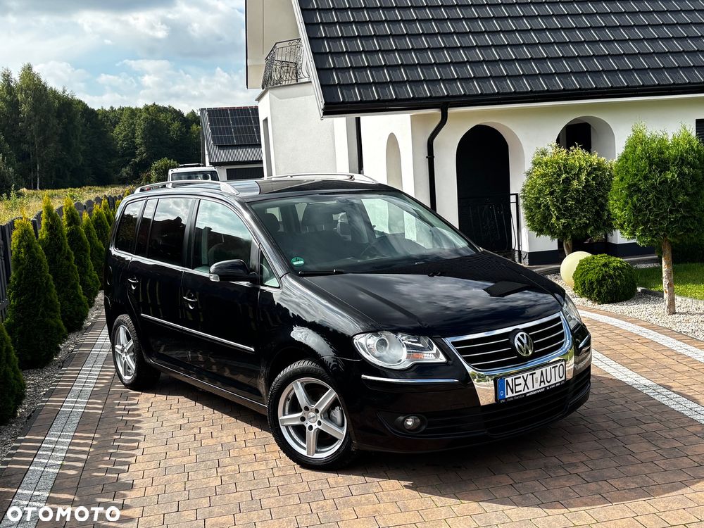 Volkswagen Touran 2.0 TDI DPF Highline - 2